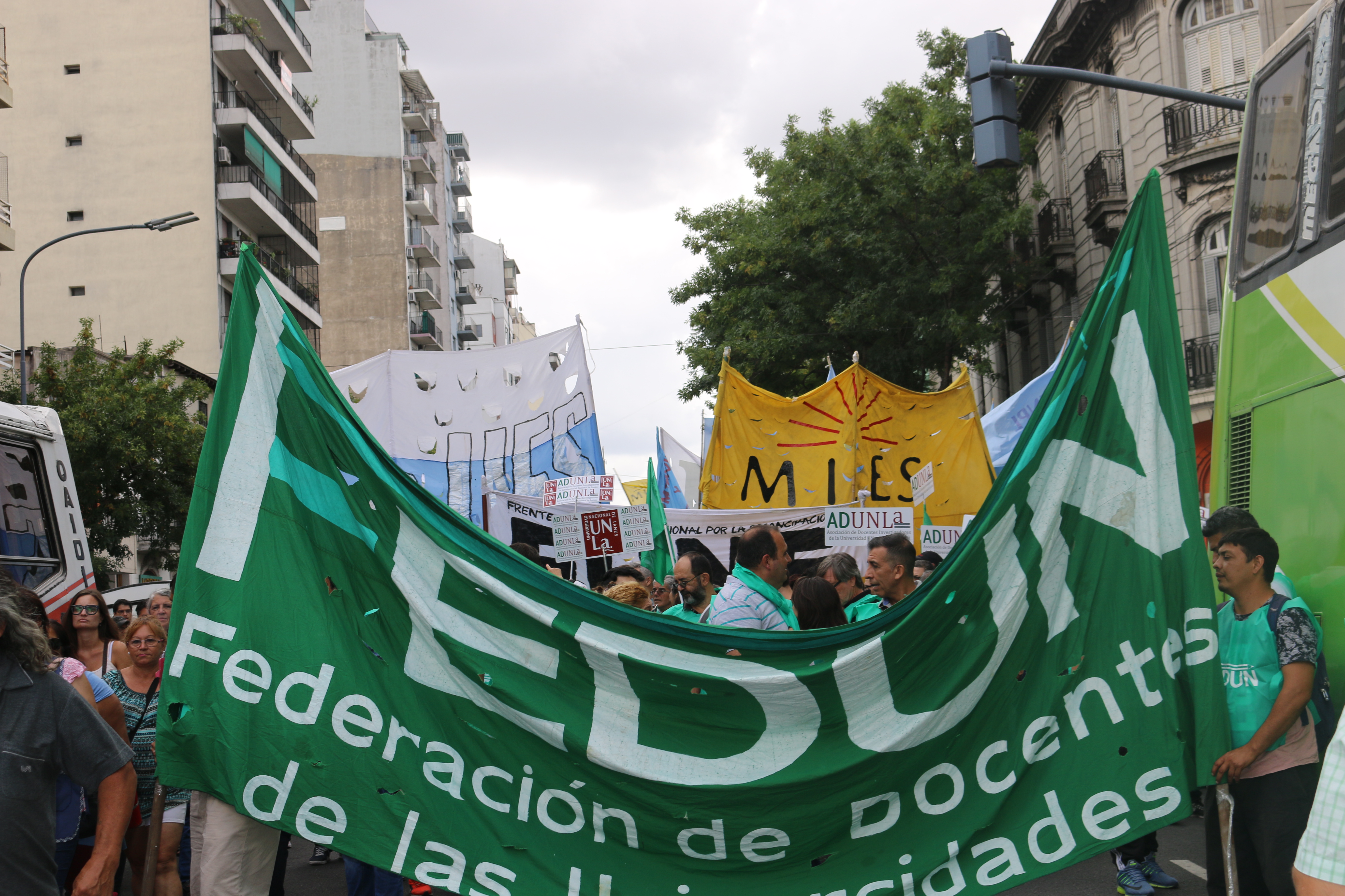 21F: 500MIL TRABAJADORES CONTRA EL AJUSTE