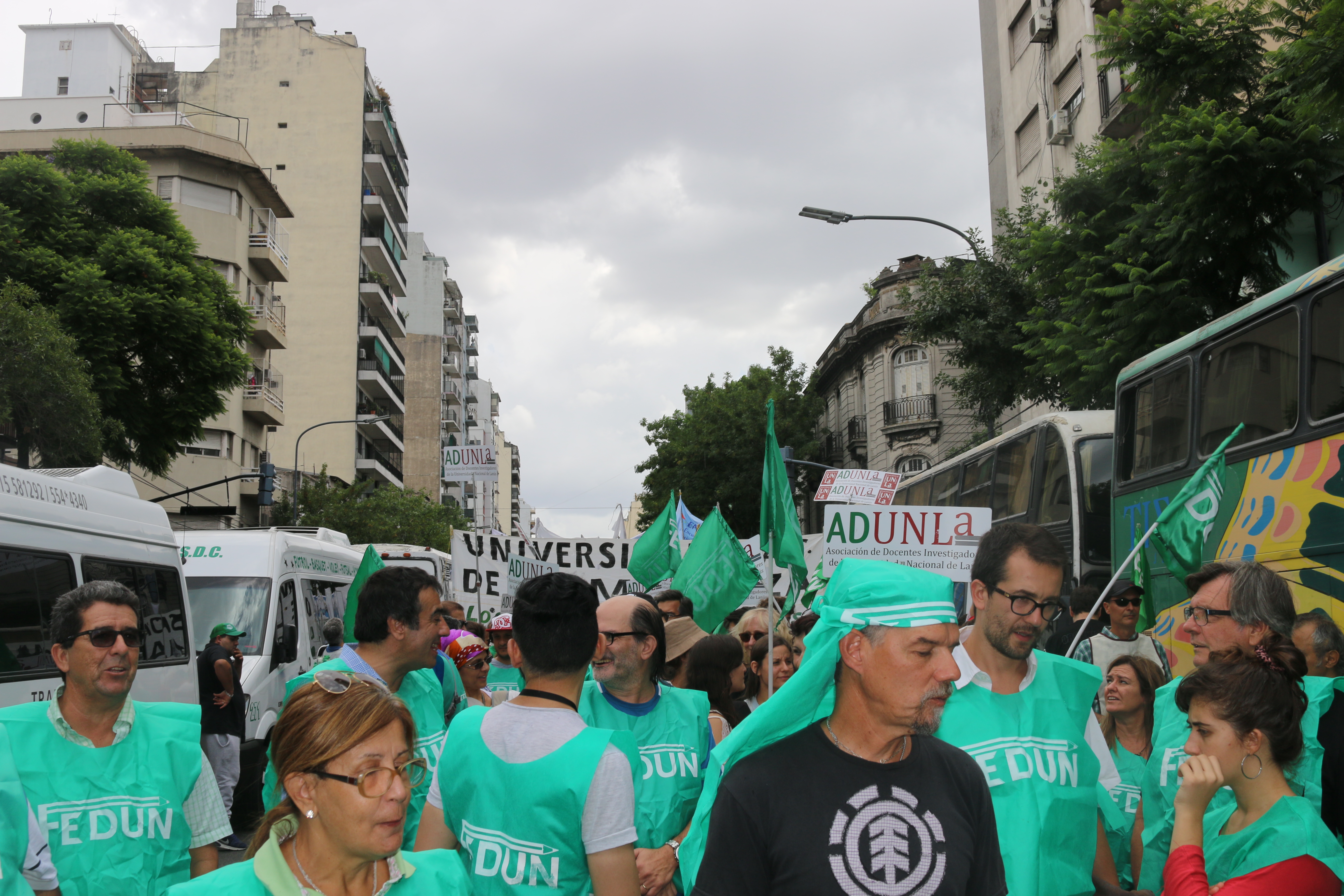 21F: 500MIL TRABAJADORES CONTRA EL AJUSTE