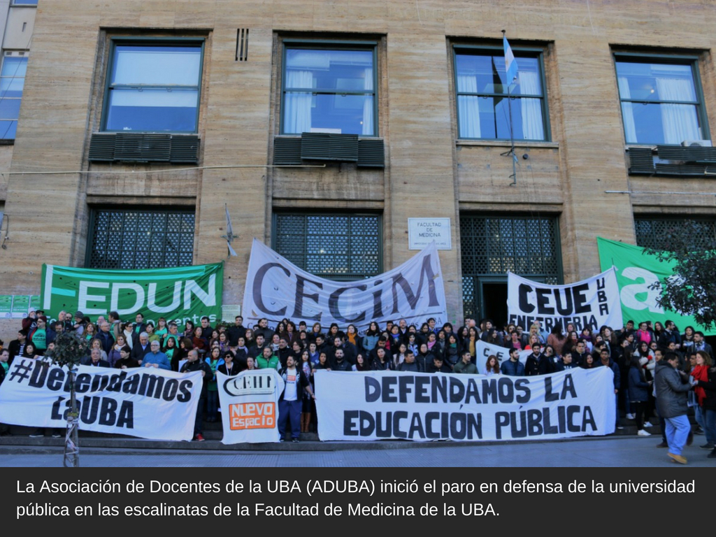 PARO DOCENTE: MULTITUDINARIO ACTO EN DEFENSA DE LA UNIVERSIDAD PÚBLICA EN LA FACULTAD DE MEDICINA