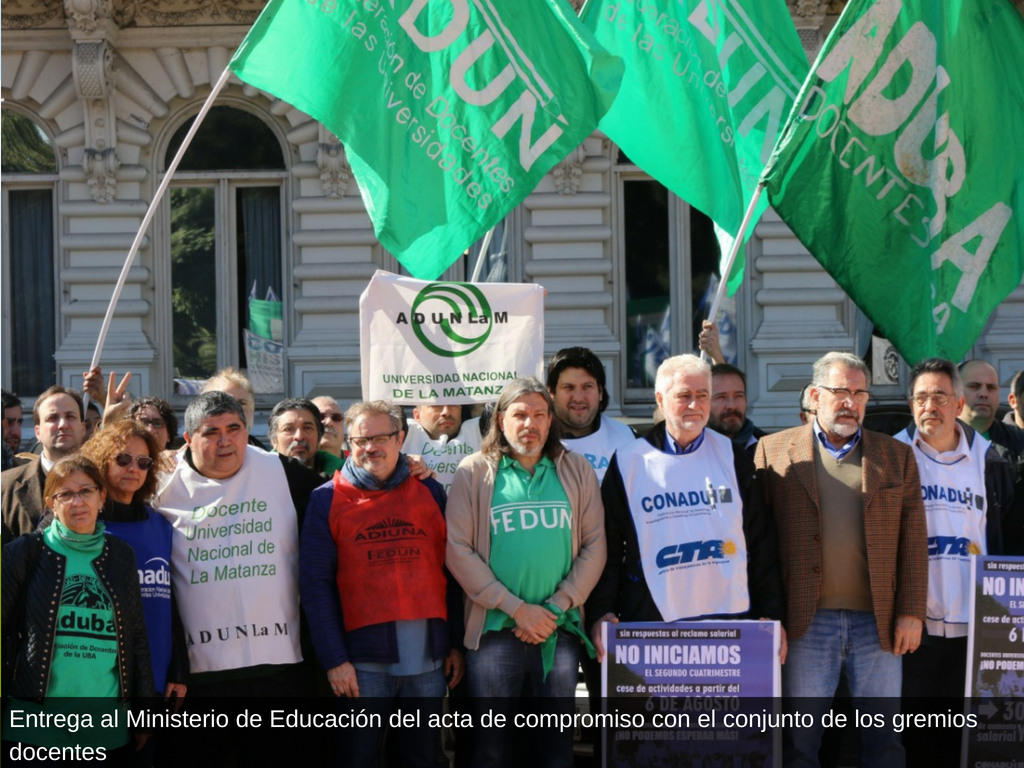 EL PARO EN IMÁGENES: ALTO ACATAMIENTO A LO LARGO Y A LO ANCHO DEL PAÍS