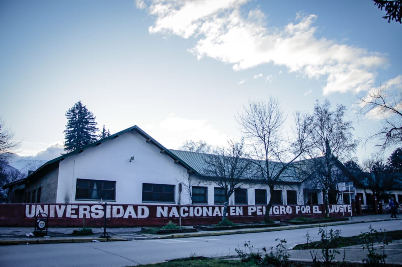 ALTO ACATAMIENTO A LA PRIMERA JORNADA DEL PARO DOCENTE UNIVERSITARIO