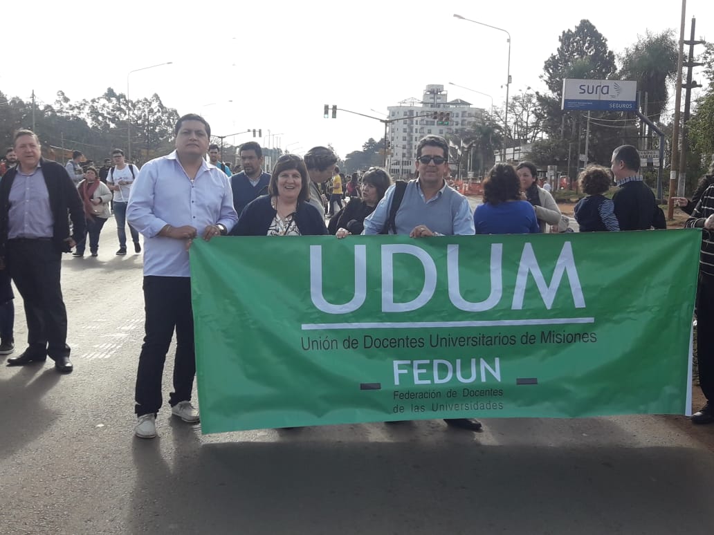 GREMIOS DE TODO EL PAÍS EN DEFENSA DE LA UNIVERSIDAD PÚBLICA Y DEL SALARIO DE LOS DOCENTES UNIVERSITARIOS