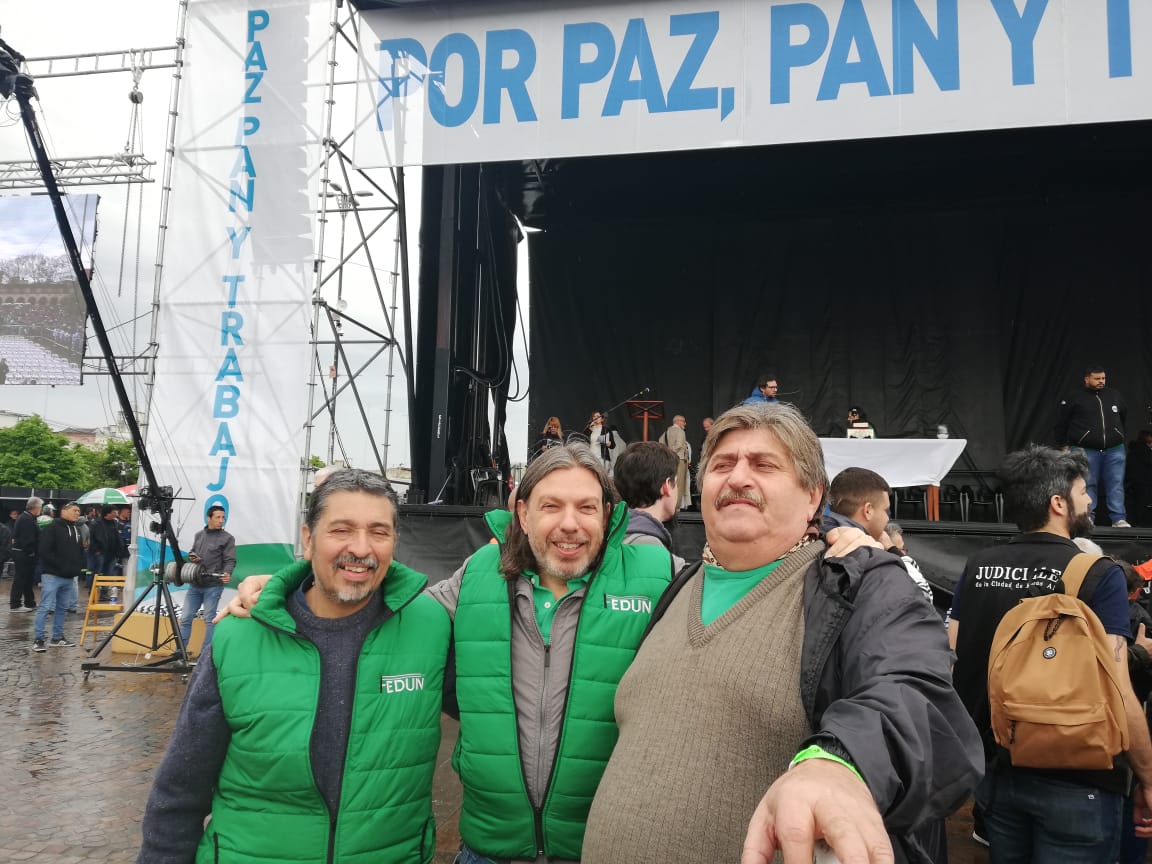 POR PAZ, PAN Y TRABAJO NOS MOVILIZAMOS A LUJÁN