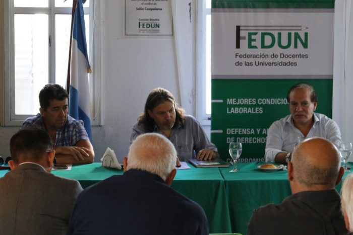 Resoluciones del plenario de secretarios generales de la FEDUN