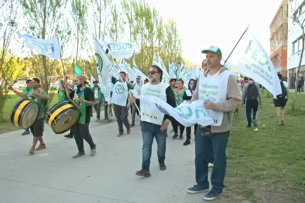 Docentes y no docentes festejamos los 70 años de la Gratuidad Universitaria