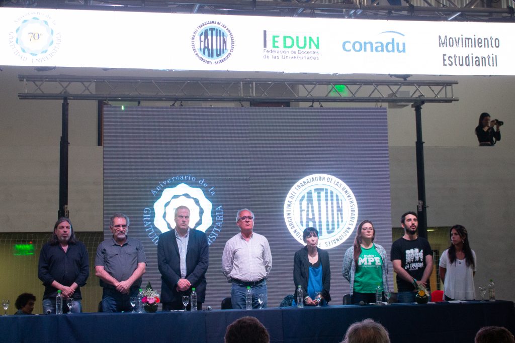 Docentes y no docentes festejamos los 70 años de la Gratuidad Universitaria