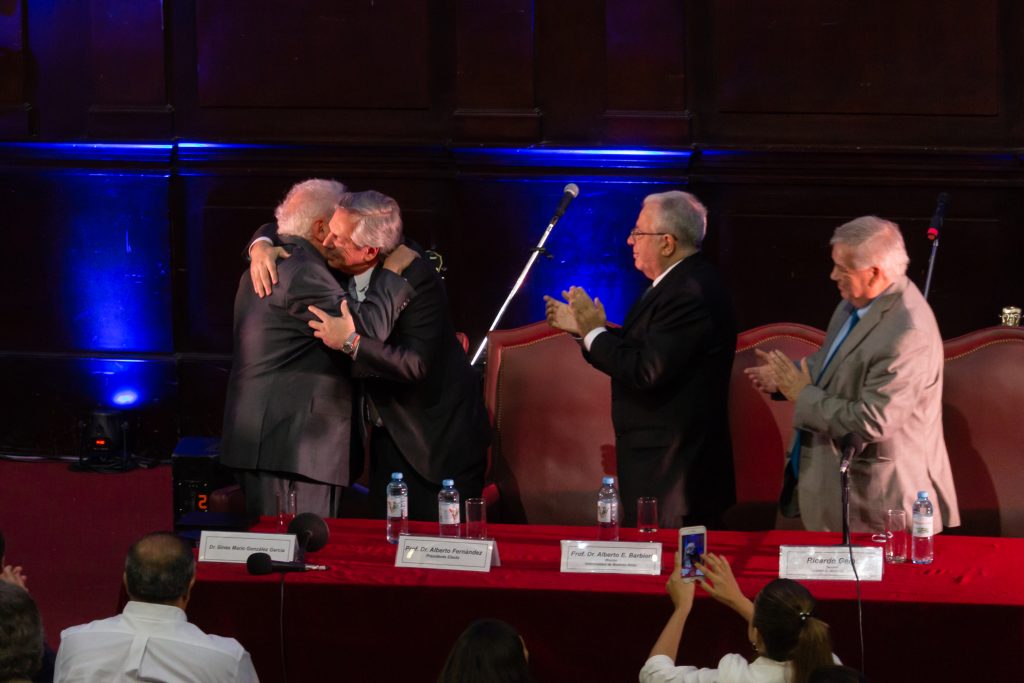 Ginés González García recibió el Doctorado Honoris Causa por la UBA