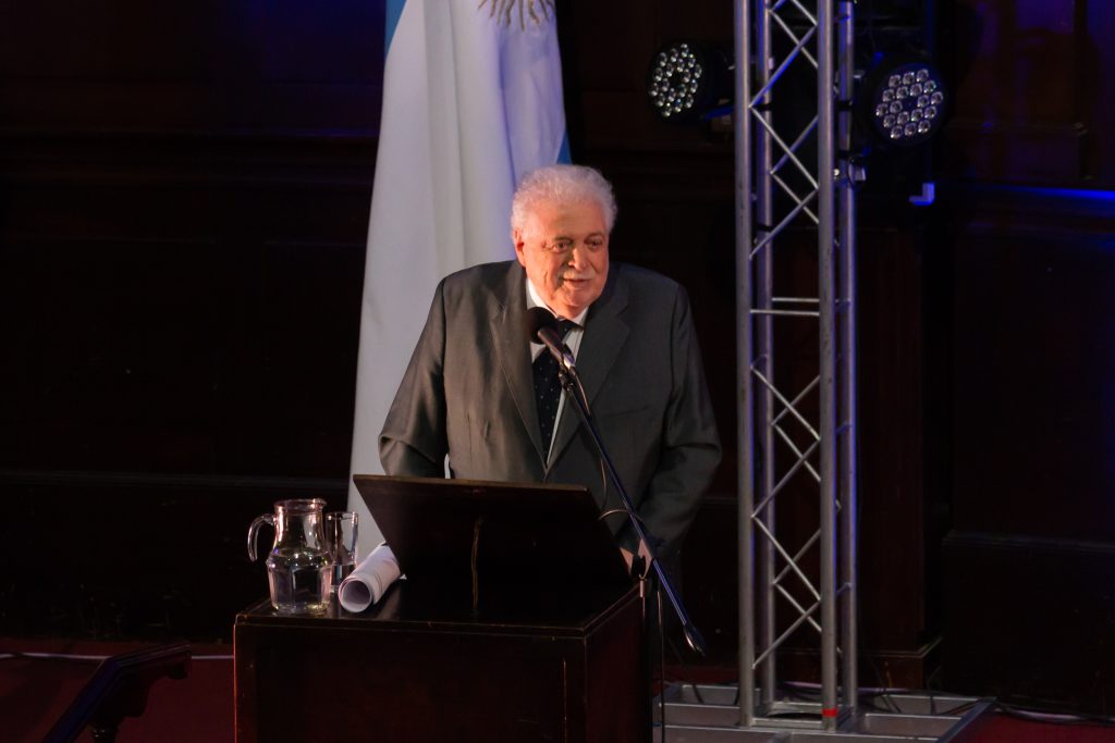 Ginés González García recibió el Doctorado Honoris Causa por la UBA