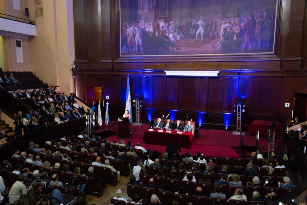 Ginés González García recibió el Doctorado Honoris Causa por la UBA