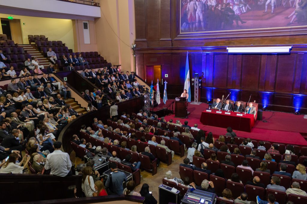 Ginés González García recibió el Doctorado Honoris Causa por la UBA