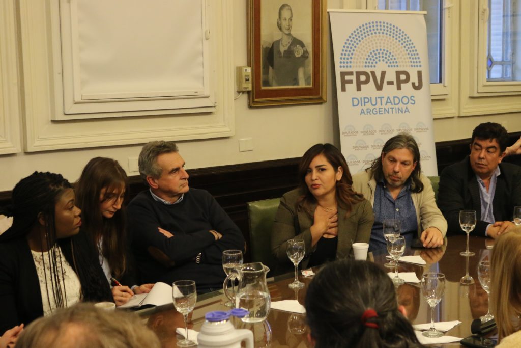 Anuario FEDUN 2019 &#8211; Invitados internacionales