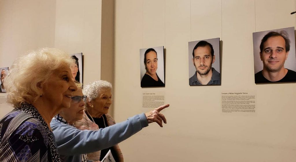 DERECHOS HUMANOS: Inauguración de la muestra de Nieto/as restituidas/os el Palacio Sarmiento