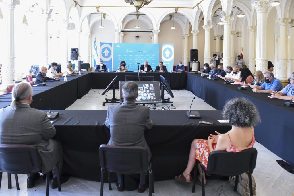 Reunión con titulares de Salud y Educación por el retorno a las aulas