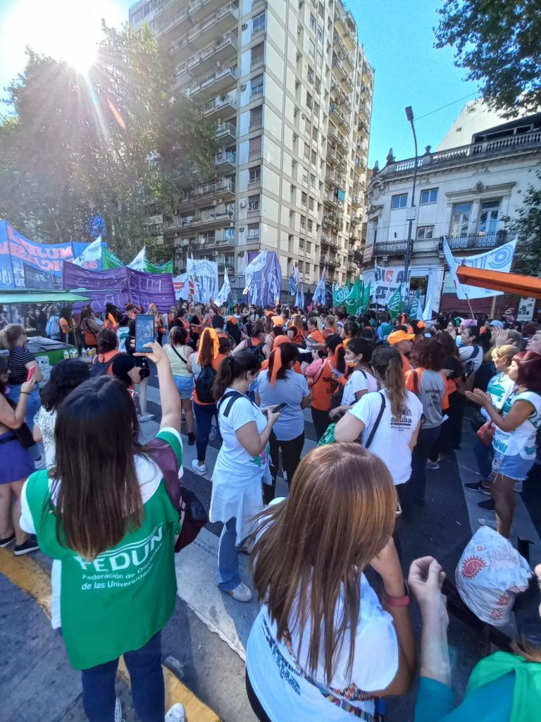 La FEDUN participó en la multitudinaria marcha del 8M