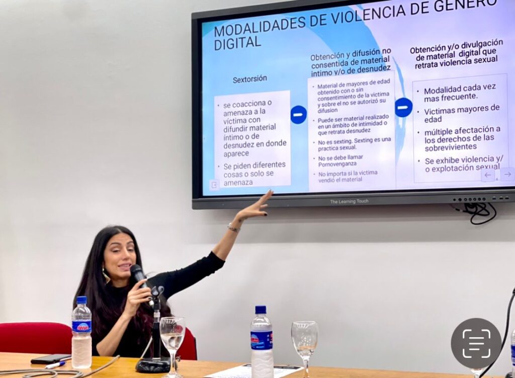 Violencia de Género digital: Causales, consecuencias, formas de violencia y abordaje primario