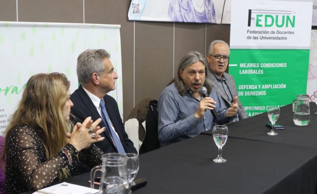Agustín Rossi en el Plenario de la FEDUN: “Tenemos que dar una batalla por los valores sobre los que se construyó la sociedad argentina”