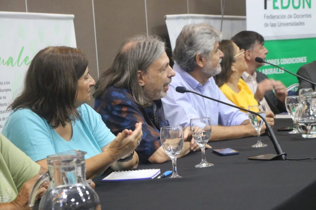 Jornada Internacional en Defensa de la Ciencia Argentina