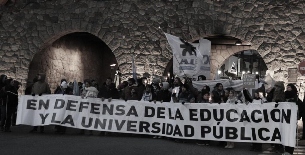 JORNADA EN DEFENSA DE LA UNIVERSIDAD PÚBLICA