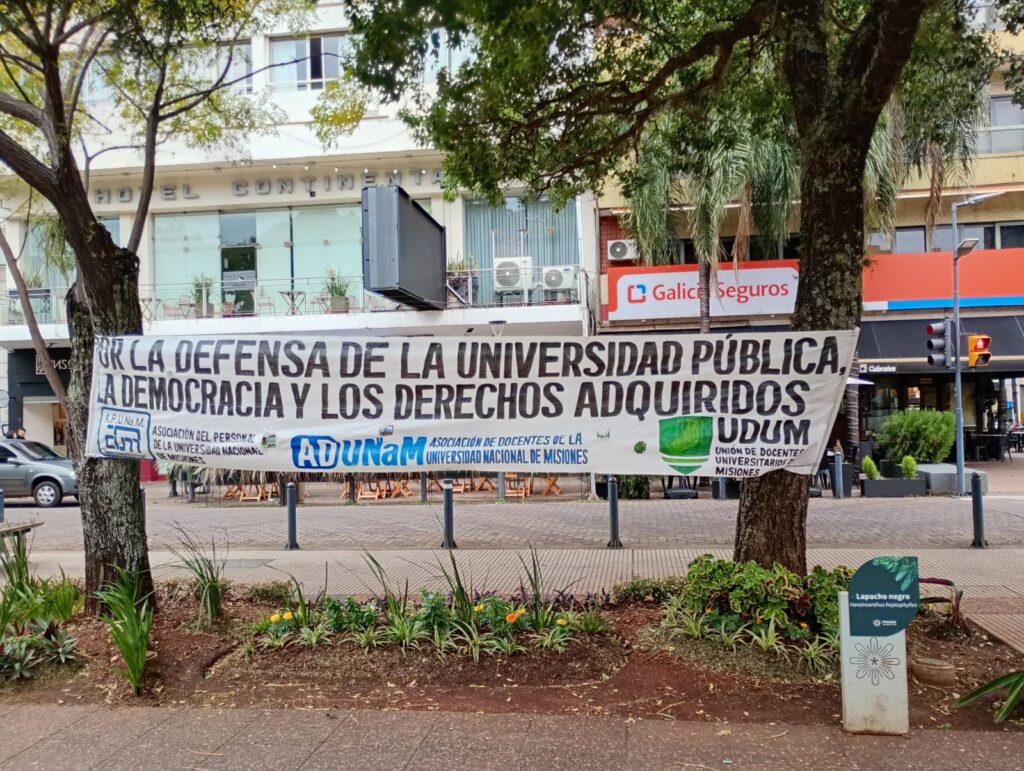 JORNADA EN DEFENSA DE LA UNIVERSIDAD PÚBLICA