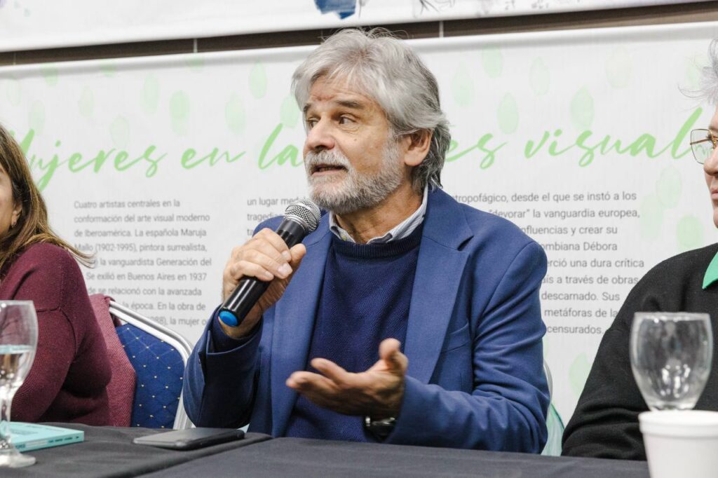 Daniel Filmus presentó su nuevo libro “Del péndulo al precipicio” en la FEDUN