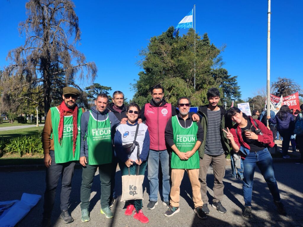 Multitudinaria Marcha Universitaria en todo el pa&iacute;s