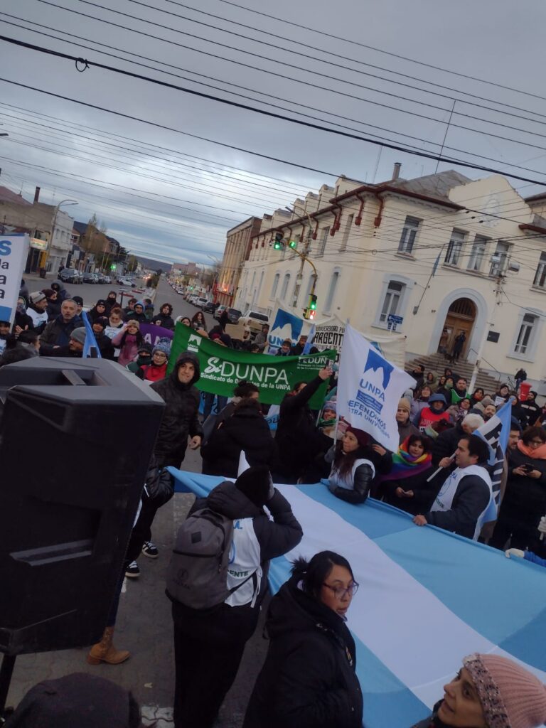 Multitudinaria Marcha Universitaria en todo el país