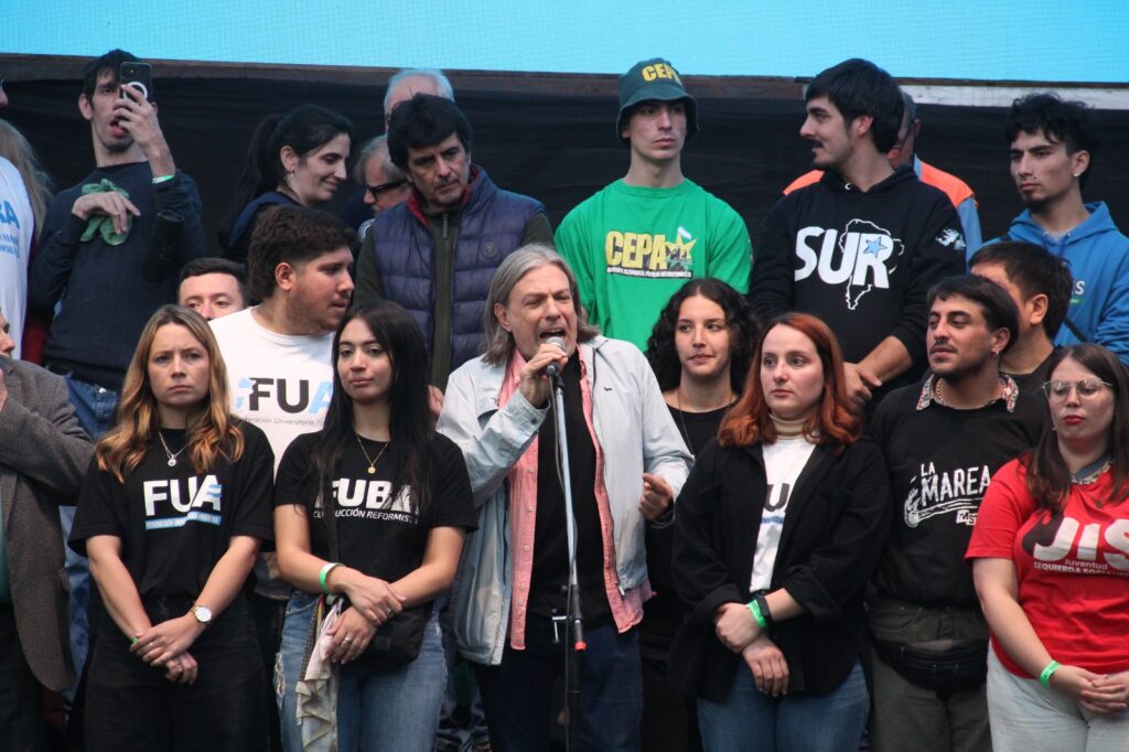 Multitudinaria Marcha Universitaria en todo el pa&iacute;s