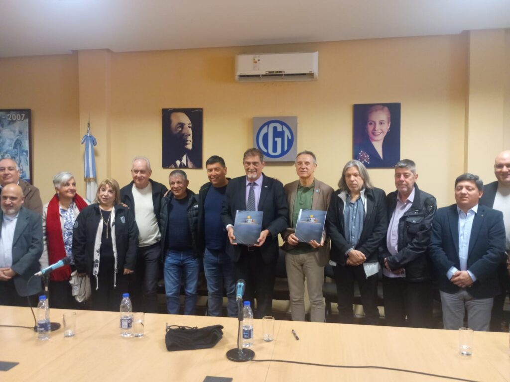 CGT y UTN firmaron un convenio para capacitar trabajadores en todo el pa&iacute;s