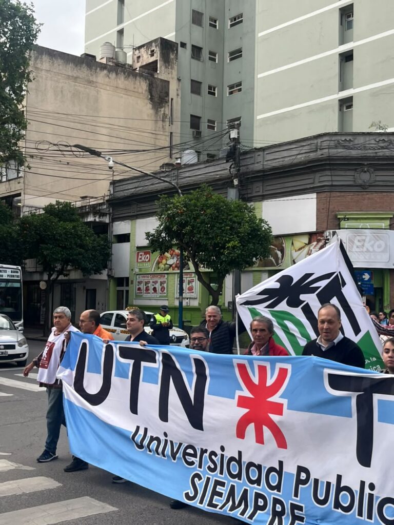 MÁS DE UN MILLÓN EN TODO EL PAÍS DEFENDIMOS LA UNIVERSIDAD PÚBLICA