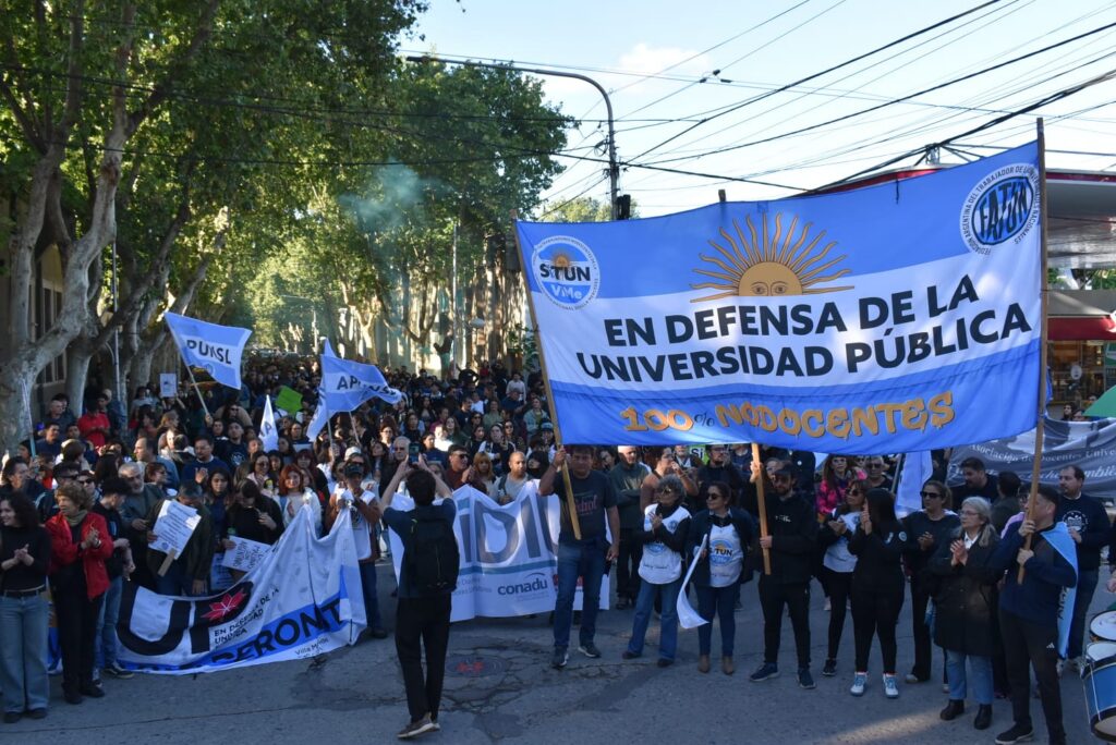 MÁS DE UN MILLÓN EN TODO EL PAÍS DEFENDIMOS LA UNIVERSIDAD PÚBLICA