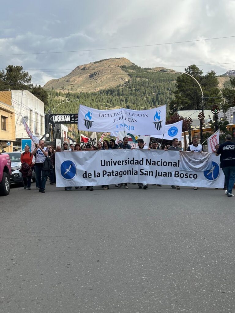 MÁS DE UN MILLÓN EN TODO EL PAÍS DEFENDIMOS LA UNIVERSIDAD PÚBLICA