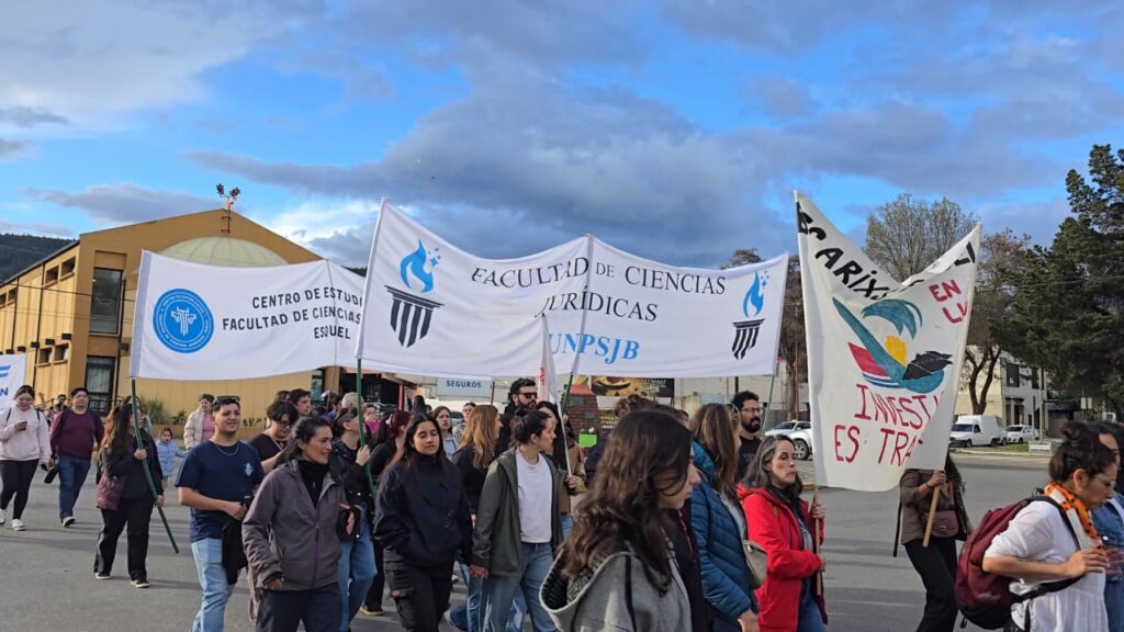MÁS DE UN MILLÓN EN TODO EL PAÍS DEFENDIMOS LA UNIVERSIDAD PÚBLICA